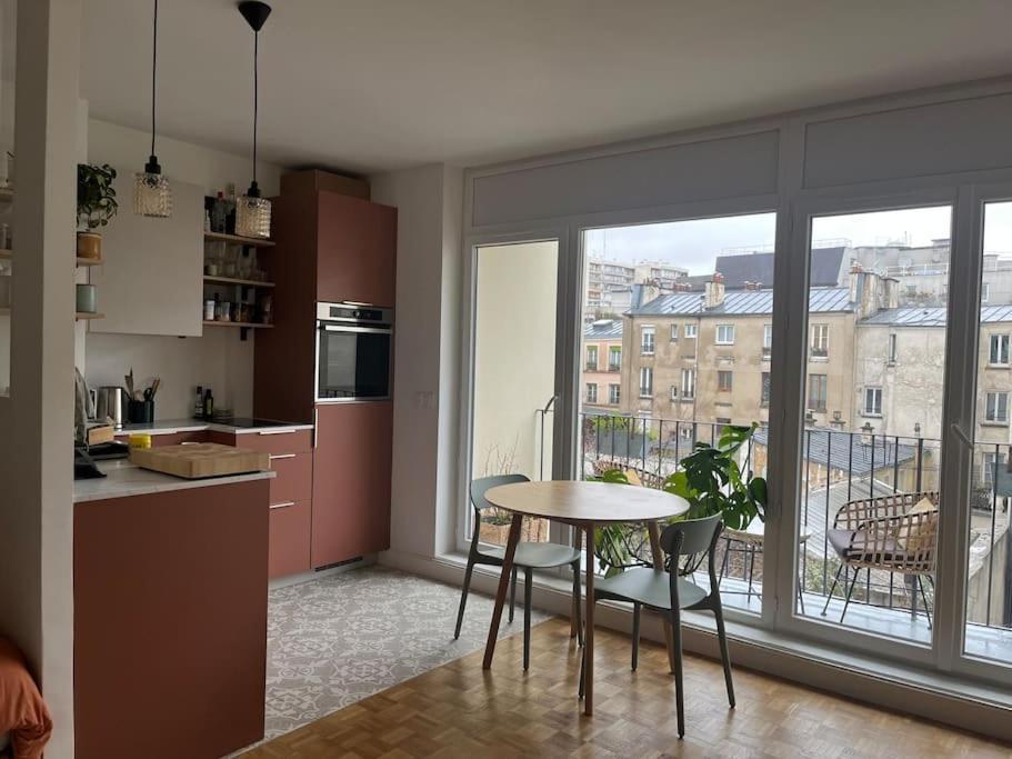 Confortable Canal St Martin Apartment Paris